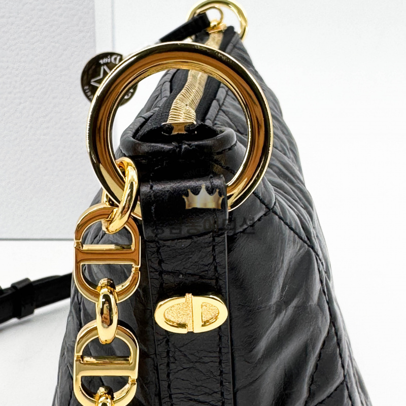 eb0ff8cf03c6c1cbc581eecbd4eb1a8e_1746321245_6388.jpg