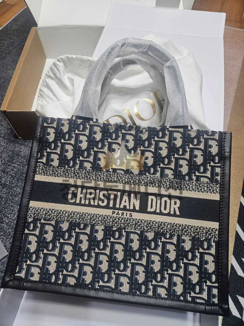 eed42c64bfb28fb036ac4cabb703fe67_1747378976_2724.jpg