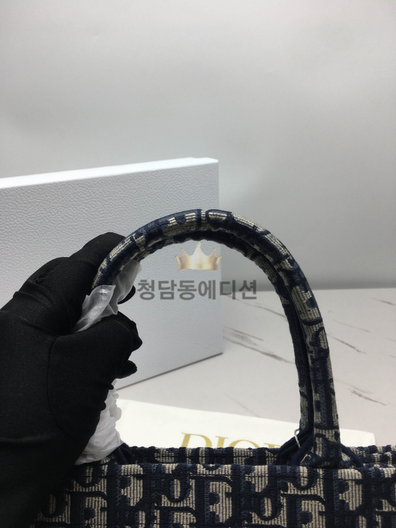 e9183fee7b9eabe709916a2678bbc71b_1753674627_6492.jpg