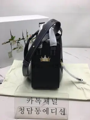 로에베 해먹백 (ZP가죽 동일)