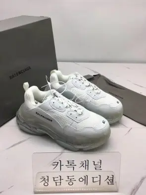 발렌시아가 트리플s 클리어솔 (남녀공용)