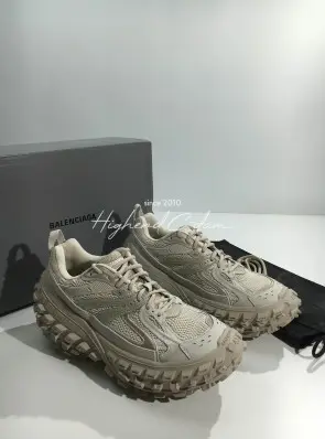 발렌시아가 디펜더 (남녀공용)