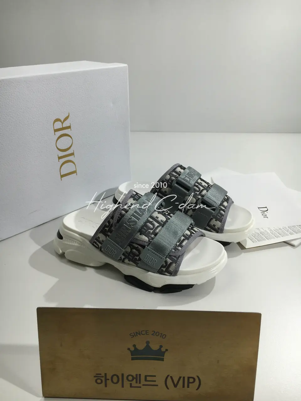 디올 벨크로 디원더뮬 샌들 슬리퍼