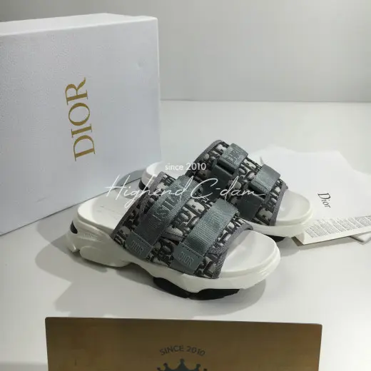 디올 벨크로 디원더뮬 샌들 슬리퍼
