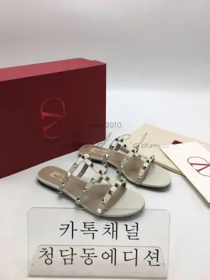 발렌티노 샌들 슬리퍼