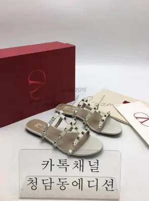 발렌티노 샌들 슬리퍼