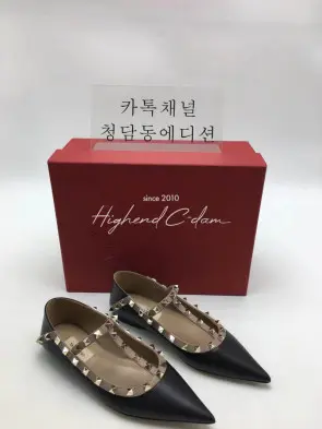 발렌티노 락스터드 플랫슈즈
