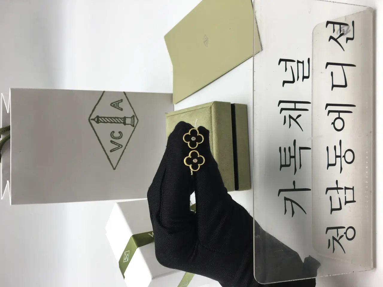 반클리프 알함브라 이어링 귀걸이 (5COLOR) (V-gold소재)