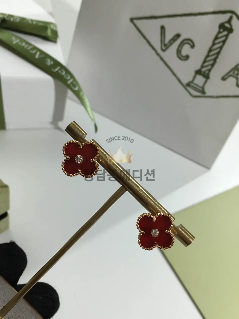 반클리프 알함브라 이어링 귀걸이 (5COLOR) (V-gold소재)