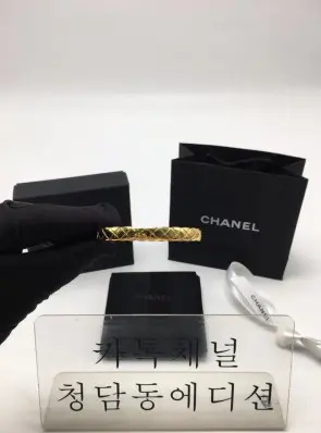 샤넬 코코 크러쉬 팔찌 17CM (컬러 옐로우골드, 화이트골드)