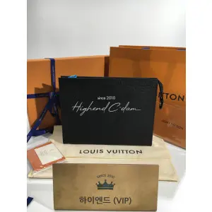 루이비통 타이가 포쉐트 보야주 (ZP동일가죽)
