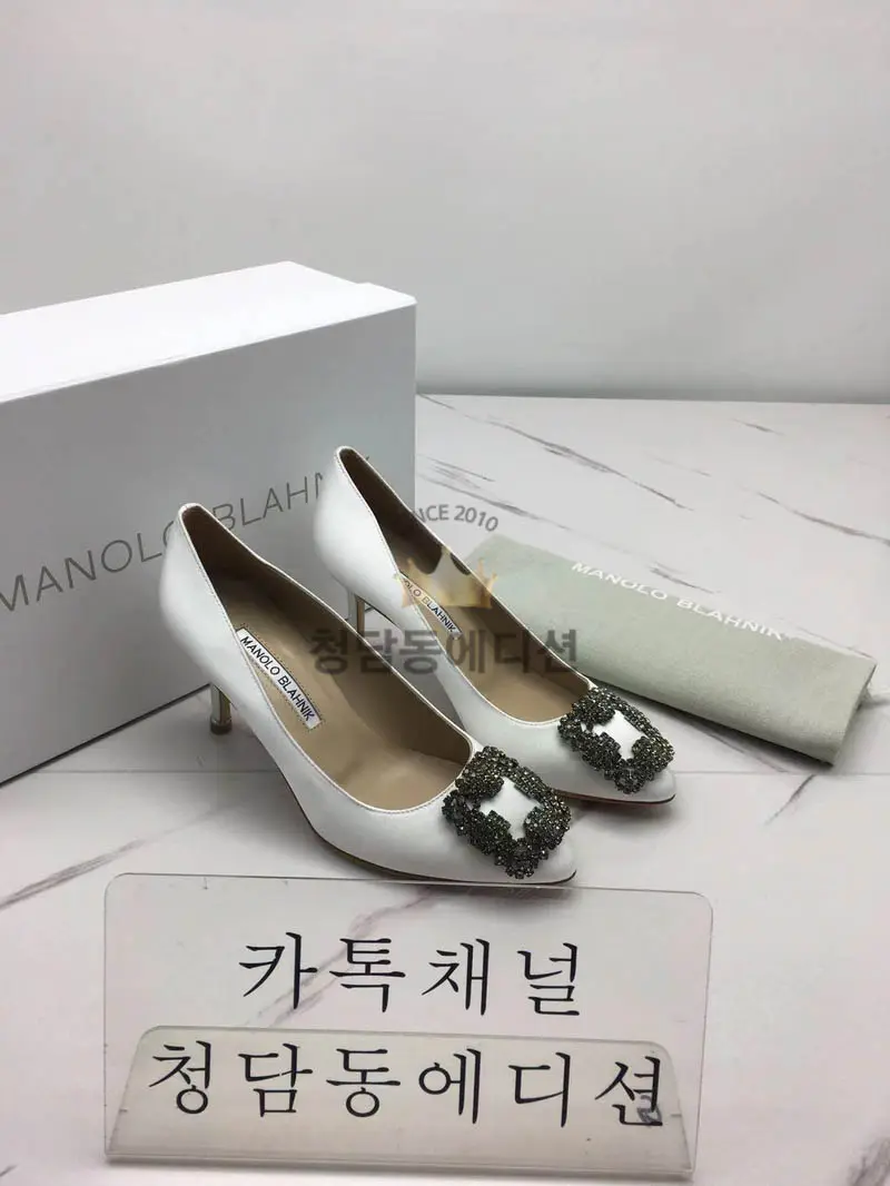 마놀로 블라닉 펌프스 (굽 플랫, 5cm, 10cm)