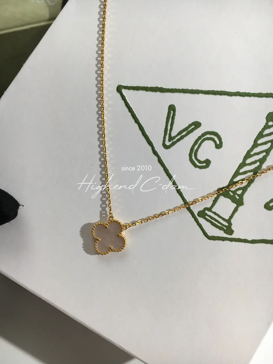 반클리프 앤 아펠 알함브라 목걸이 (3COLOR) (V-gold소재) (upgrade ver.)