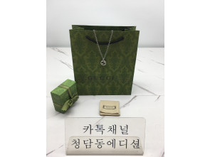 구찌 G 팬던트 목걸이 (V-gold소재)