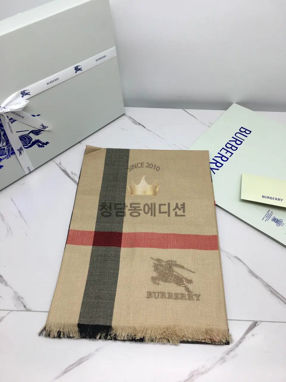 버버리 클래식 다이아몬드 패턴 머플러