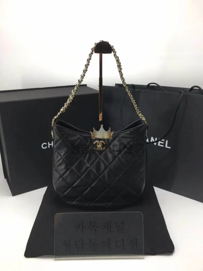 샤넬 22시즌 램스킨 호보백 (하이엔드급)