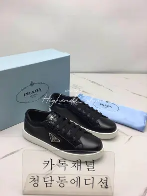 프라다 스니커즈 (남녀공용)