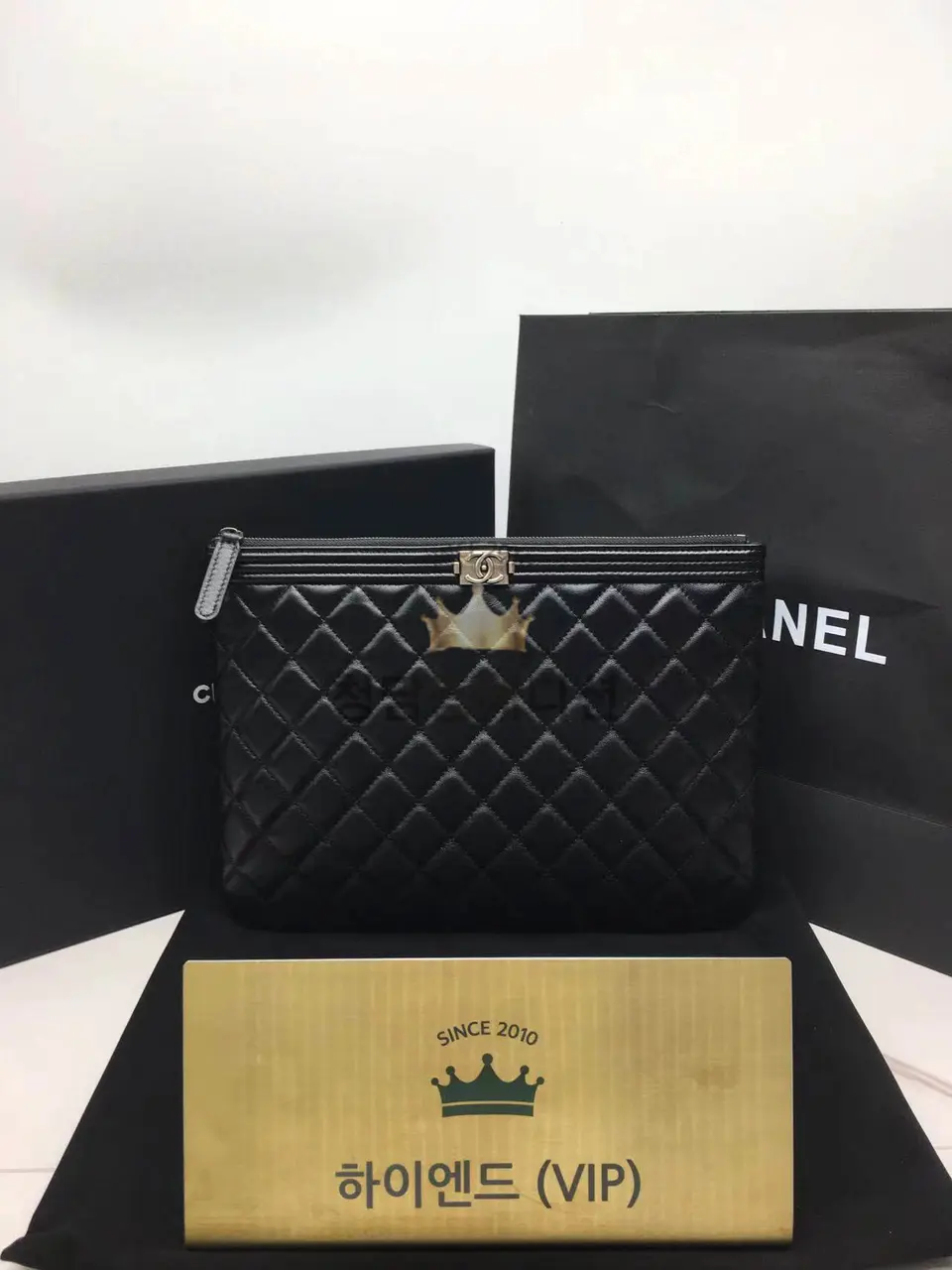 샤넬 보이 램스킨 클러치 28cm 은장