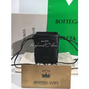 보테가베네타 카세트 버킷백 (하이엔드급)