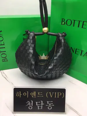보테가베네타 턴백 미디움 품704024 (하이엔드급)