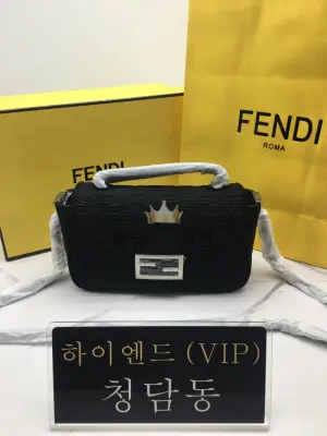 펜디 패브릭 바게트 체인백