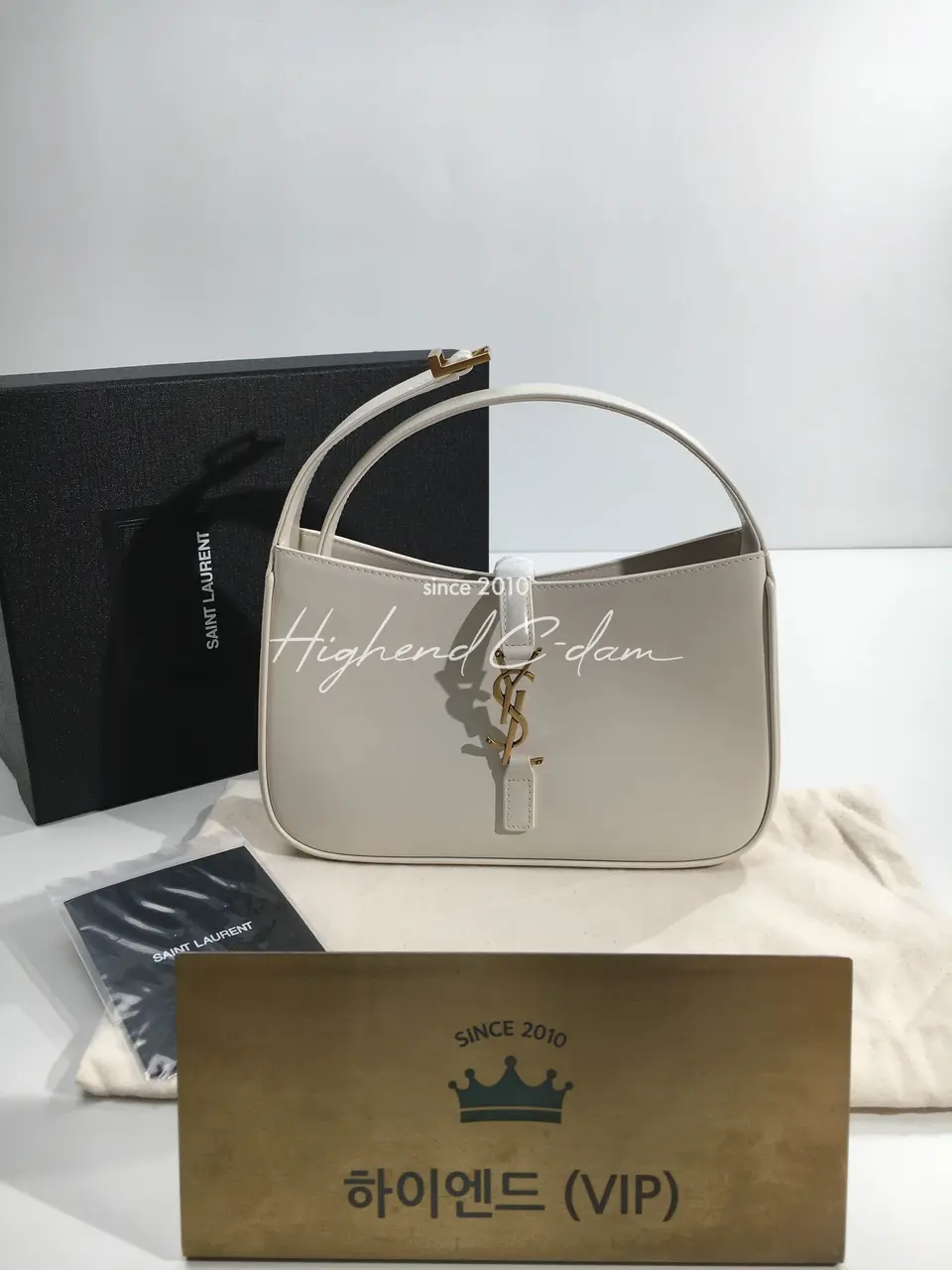 생로랑 모노그램 호보백 657228 (하이엔드급)