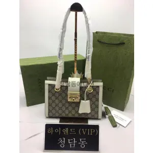 구찌 패들락 스몰 GG 숄더백 498156