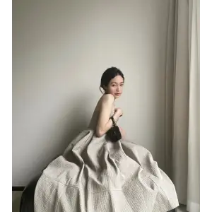 셀린느 오벌 미노디에르 퀴르 트리오페 백 (하이엔드급)