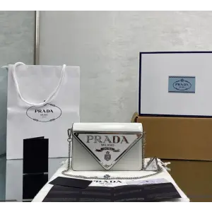 프라다 체인 크로스 미니백 (하이엔드급)