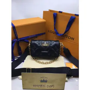 루이비통 월릿 온 스트랩 M81398