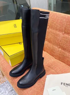 펜디 롱부츠