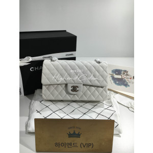 샤넬 클래식백 작은 캐비어스킨 은장 미디움 25.5cm