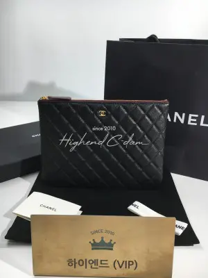 샤넬 클래식 캐비어 클러치백 금장 (미디움 / 라지)