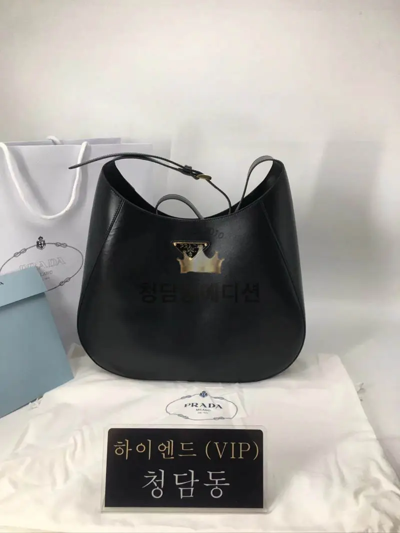 프라다 22FW 오버사이즈 클레오 숄더백 (하이엔드급)