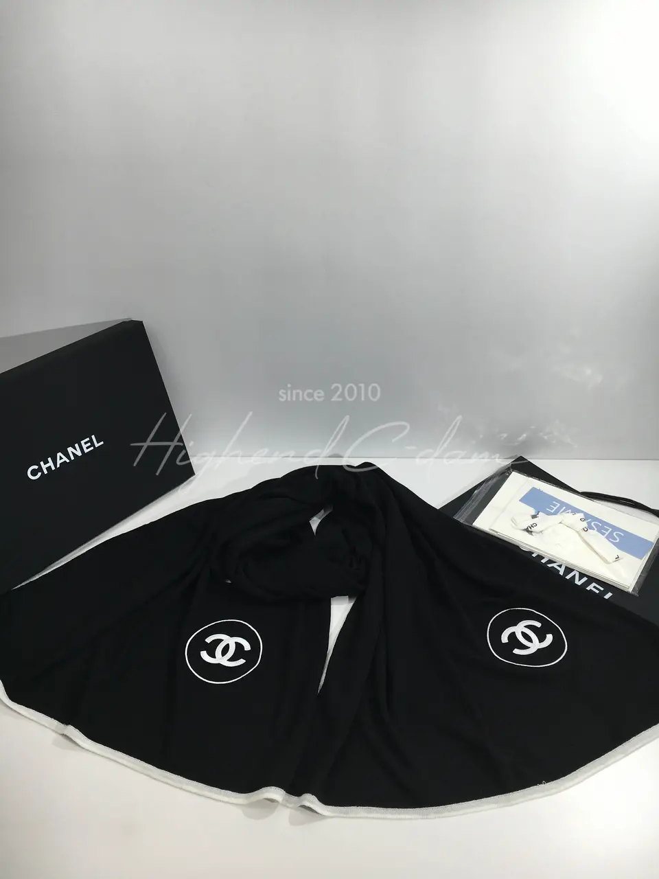 샤넬 제니 머플러 캐시 혼방 (컬러 블랙, 화이트)