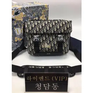 디올 오블리크 익스플로러 메신저백 (하이엔드급)