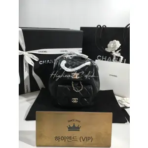샤넬 22A 듀마 백팩 스몰 램스킨