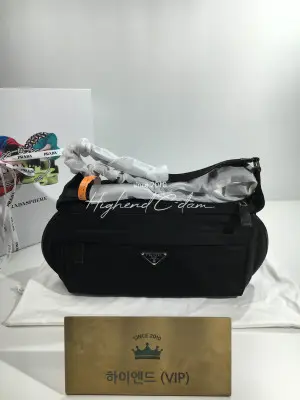 프라다 바이커백 라지 2VH991