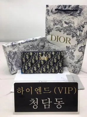 디올 CD 오블리크 로고 패턴 지퍼 장지갑