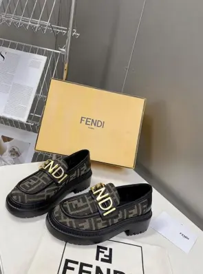 펜디 FF 로퍼