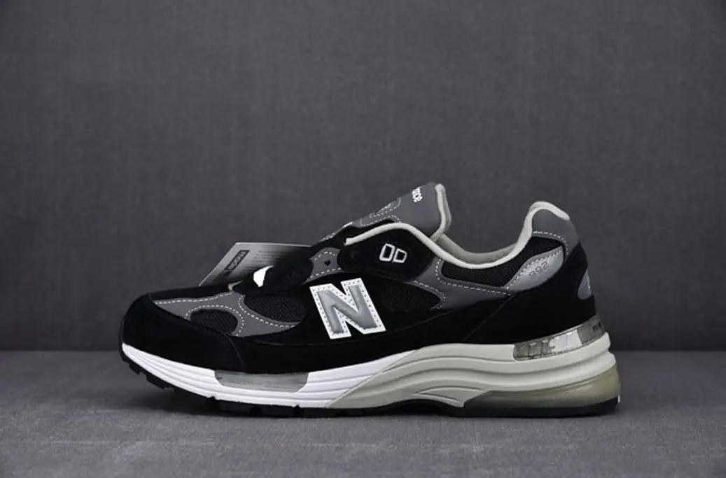 뉴발란스 nb 992 스니커즈 (남녀공용)
