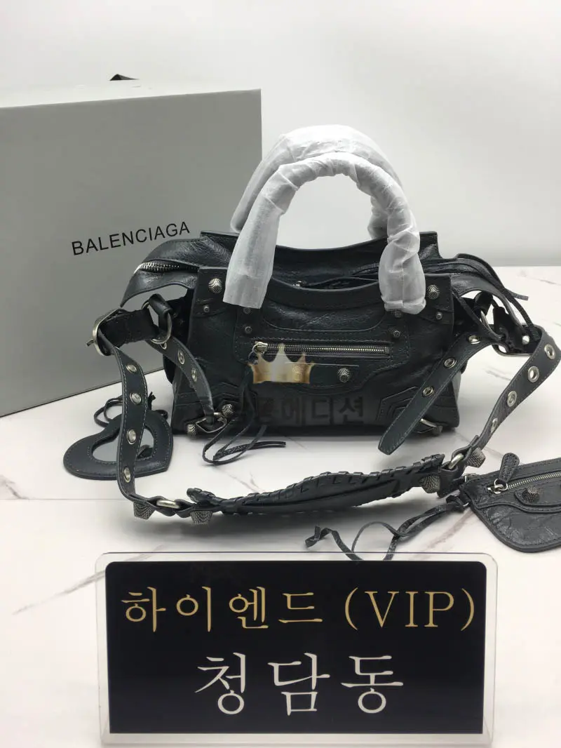 발렌시아가 네오 카골백 XS (컬러 그레이 은장)