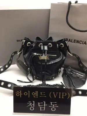 발렌시아가 르 카골 버킷백 XS