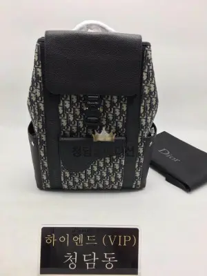 디올 22FW 익스플로어 백팩