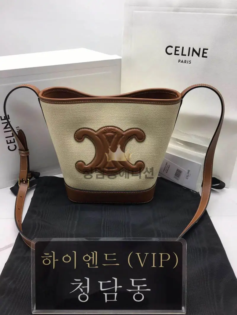 셀린느 트리오페 텍스타일 카프스킨 퀴르 버킷백