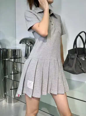 톰브라운 플리츠 원피스