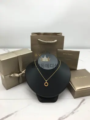 불가리 네크리스 줄컬러 옐로우골드 (컬러 블랙 화이트, 레드 화이트) (V-gold소재)