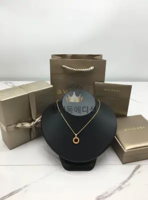 불가리 네크리스 줄컬러 옐로우골드 (컬러 블랙 화이트, 레드 화이트) (V-gold소재)