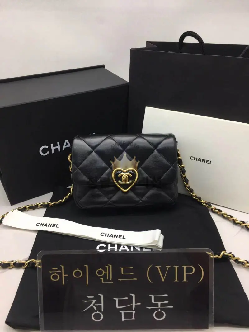 샤넬 22S 하트 CC로고 플랩백 미니