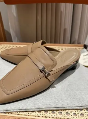 에르메스 그루피 뮬